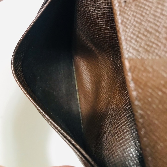 LOUIS VUITTON Damier Ebene Pocket Organizer Wallet - Picture 15 of 16
